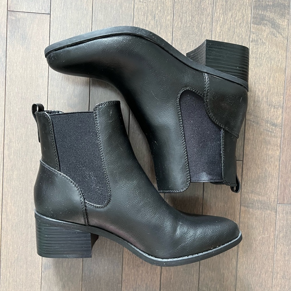 Brand new without box Call it Spring booties size 8.5